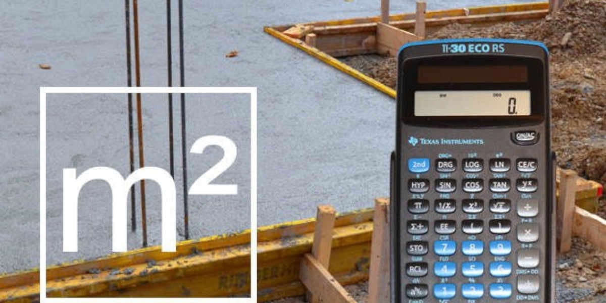 Ein Taschenrechner zur Berechnung von Quadratmetern, verwendet für die Kostenschätzung im Bauwesen